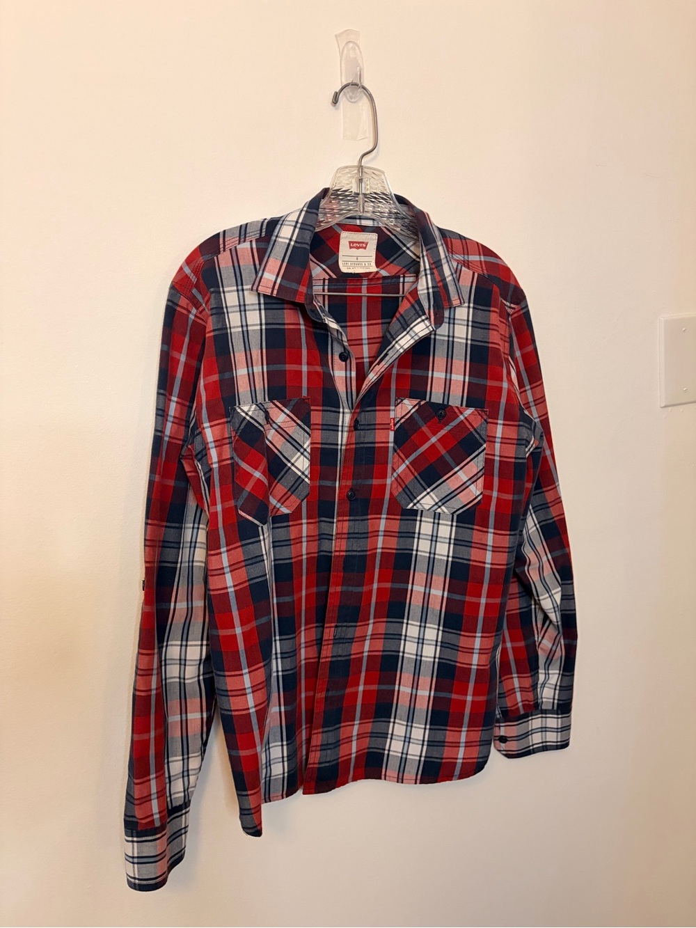 Levi's Red, Navy & White Plaid Long-Sleeve Button-Down Shirt